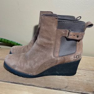 UGG Women's Indra Brown Wedge Leather Weatherproof Boots Size 8